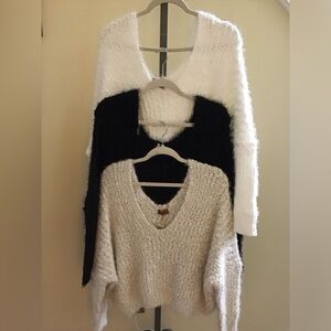 POL NWT Sweaters White Crean Black Deep Vneck Chenille Fits small - large